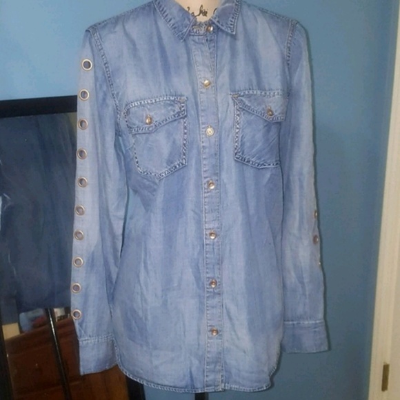 Denim button up with grommets - Picture 4 of 4